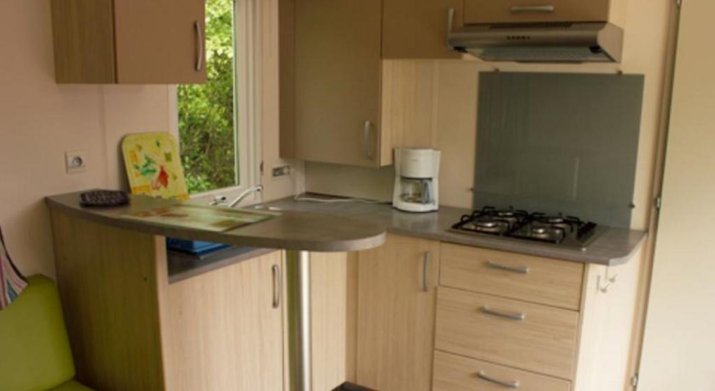 Camping Des Rochers Des Parcs Hotel Clecy Room photo