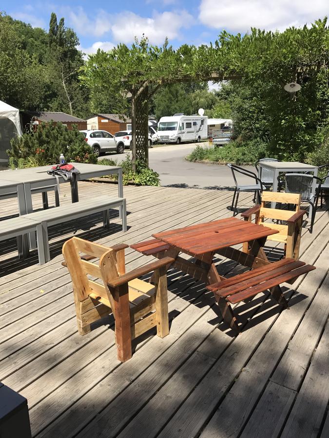 Camping Des Rochers Des Parcs Hotel Clecy Exterior photo